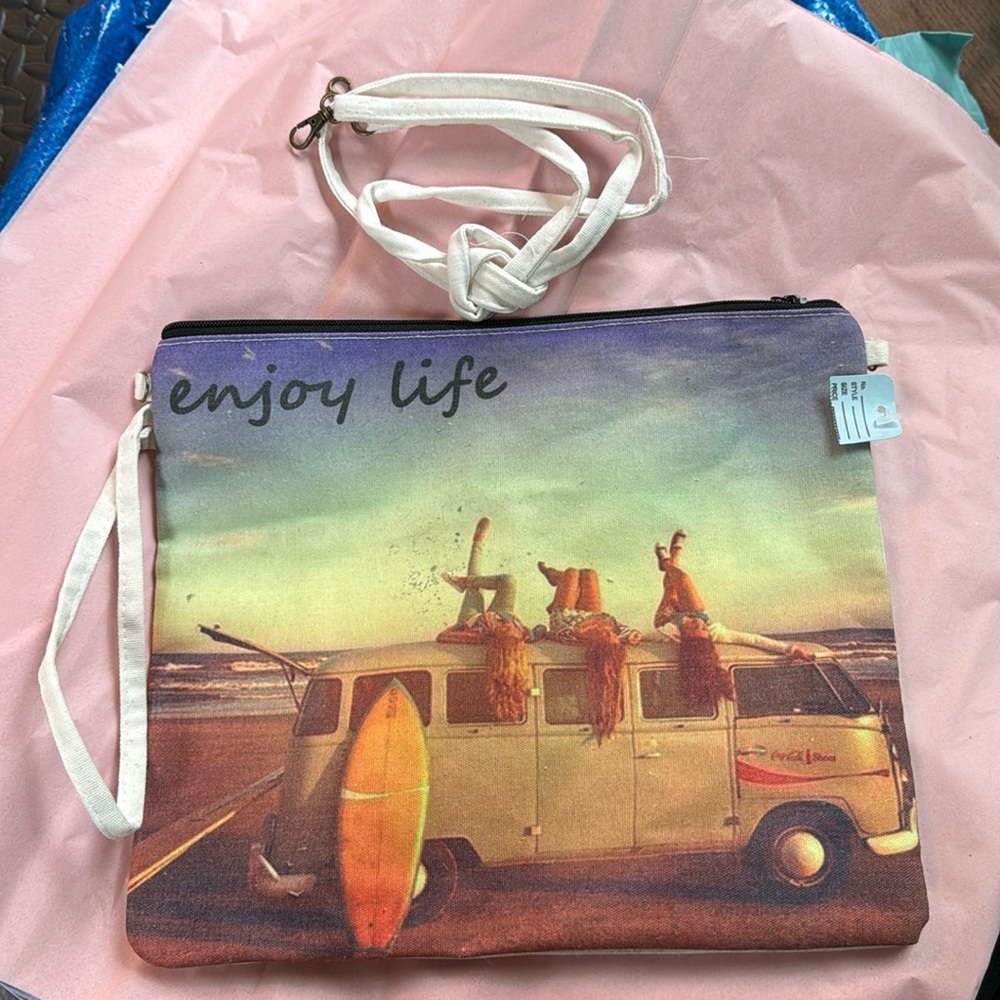 Cute beachy vibe tote -NWT